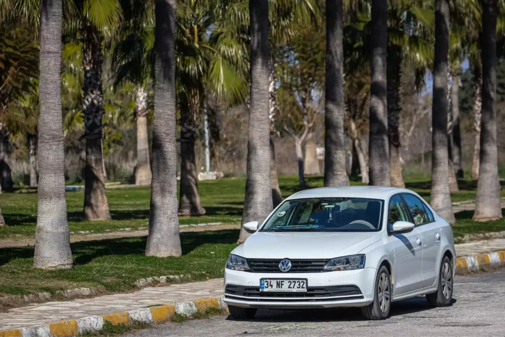 trash bin for Volkswagen Passat